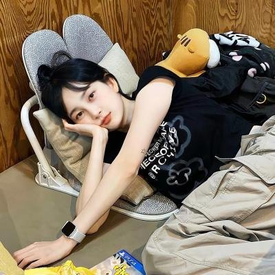 夏日天空的那匹红马 夏日天空的那匹紅馬